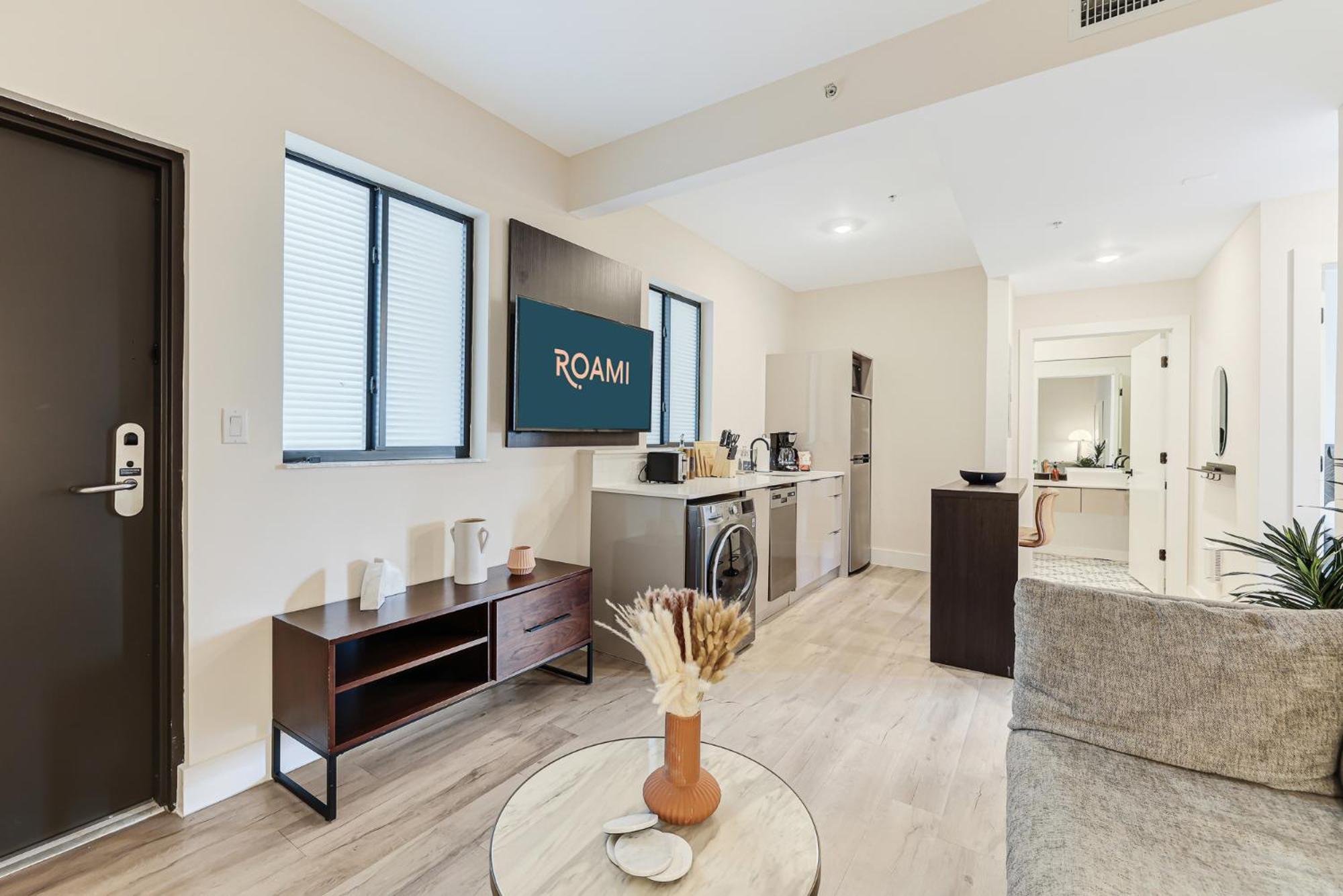 Apartment Roami At The Palace Miami