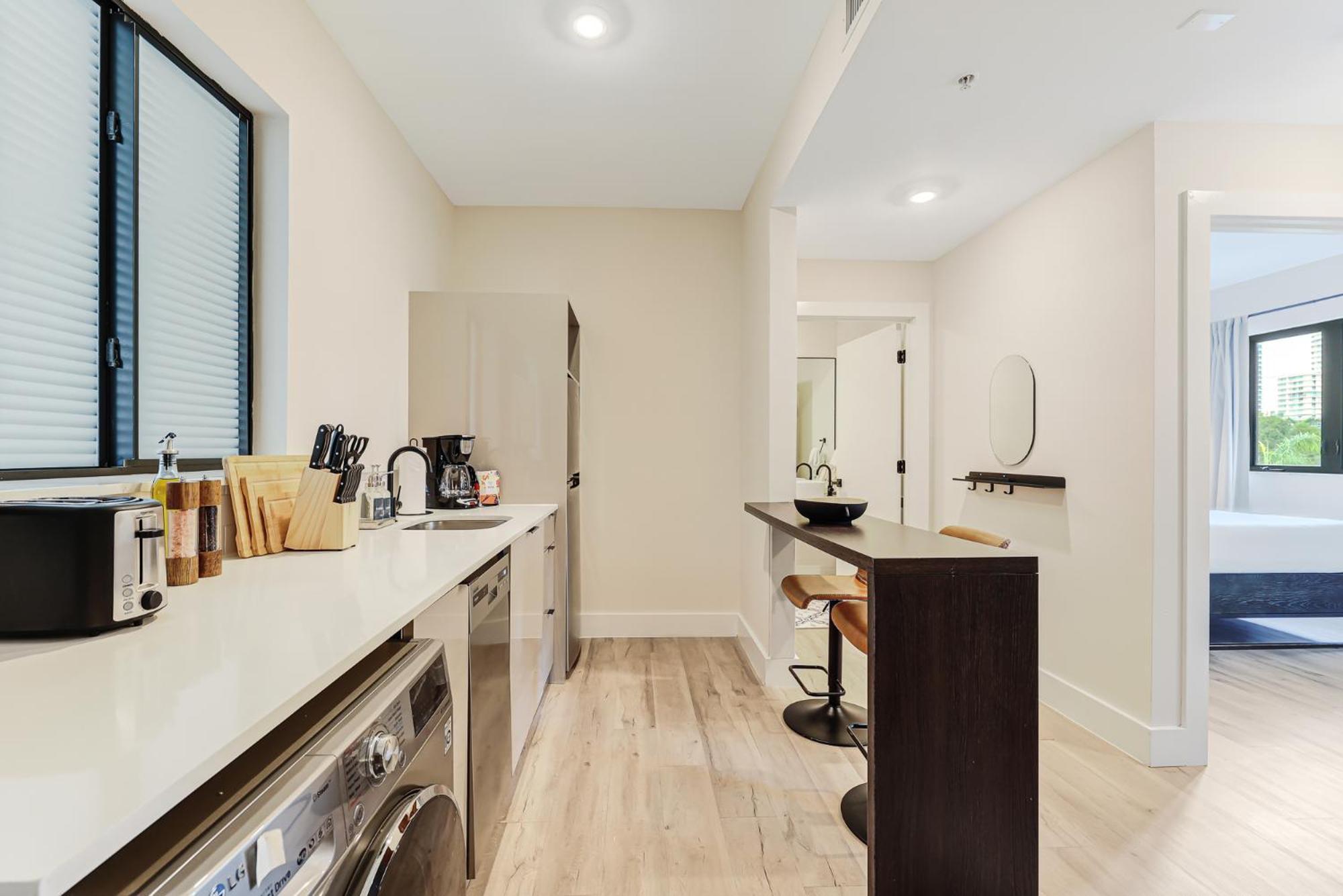 Apartment Roami At The Palace Miami