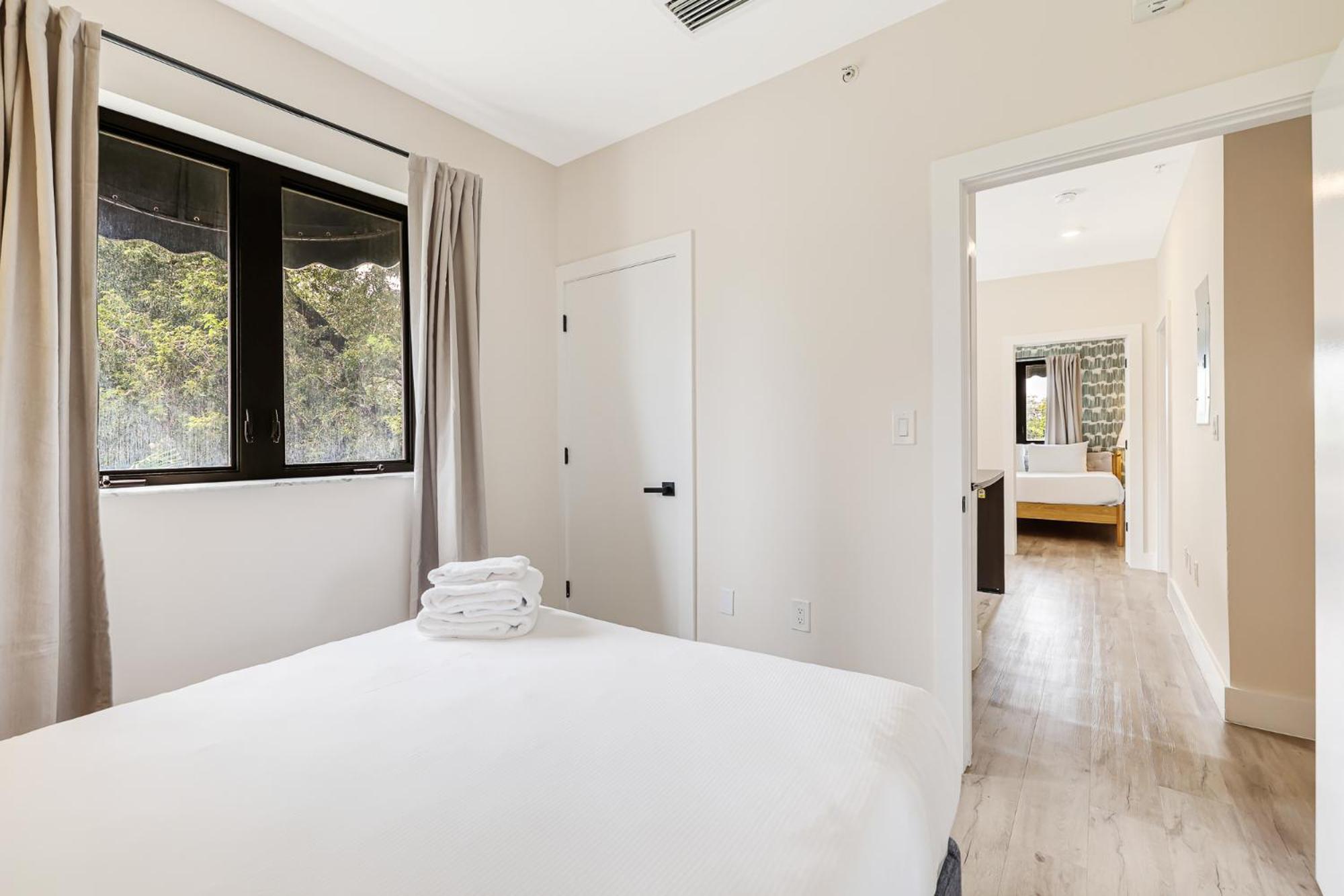 Apartment Roami At The Palace Miami